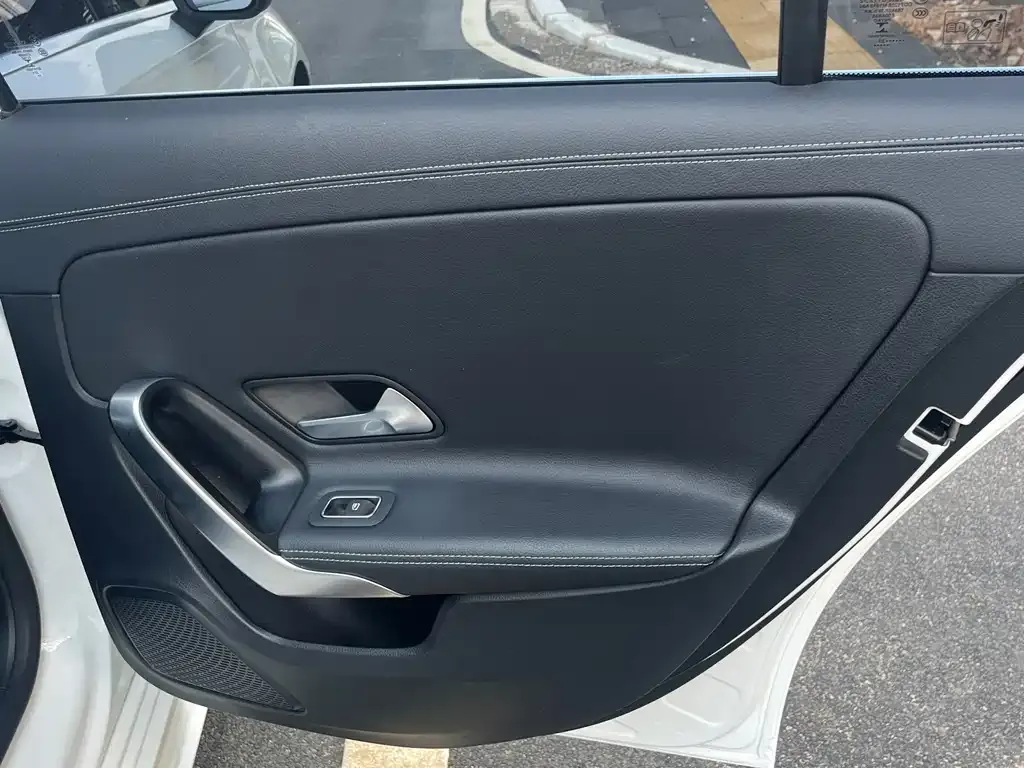 Mercedes-Benz A-Class — фото 10