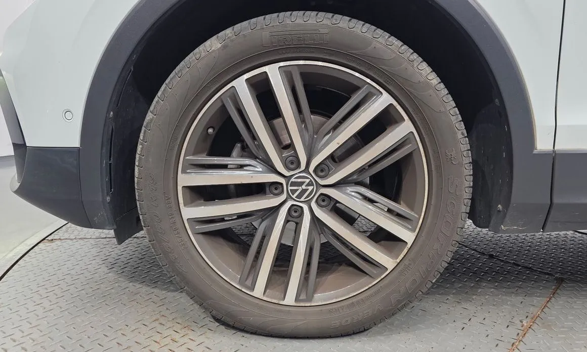 Volkswagen Tiguan — фото 9