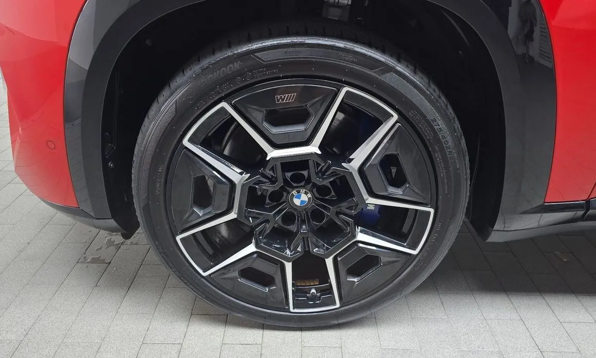BMW XM — фото 10