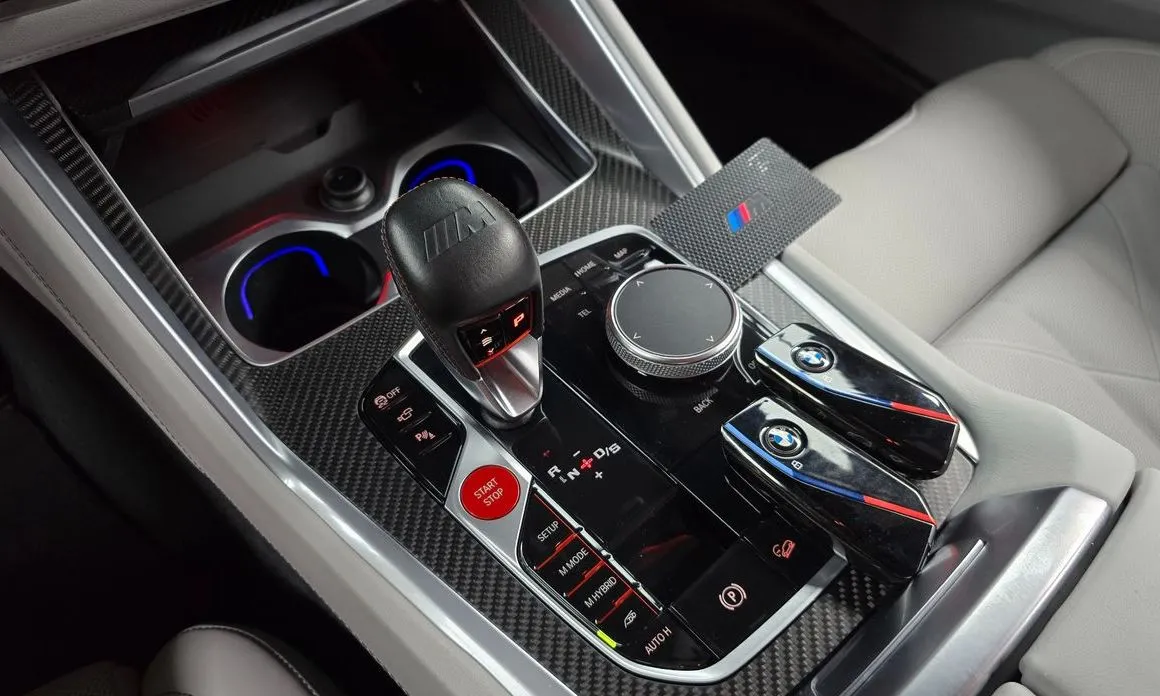 BMW XM — фото 7