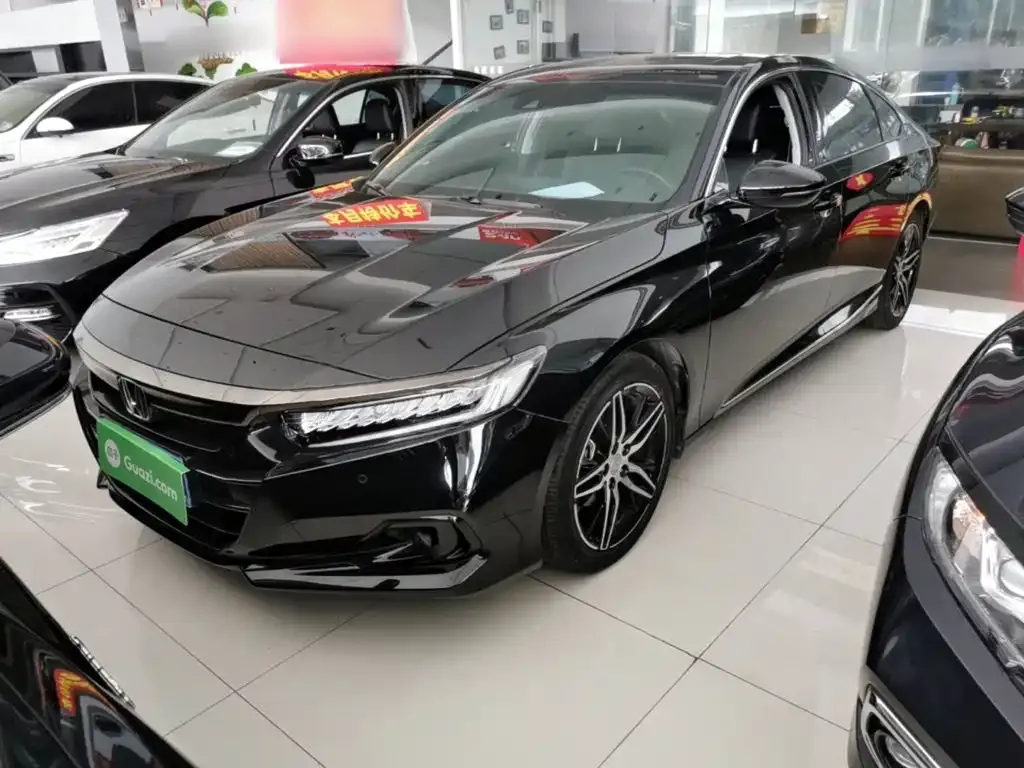 Honda Accord — фото 8