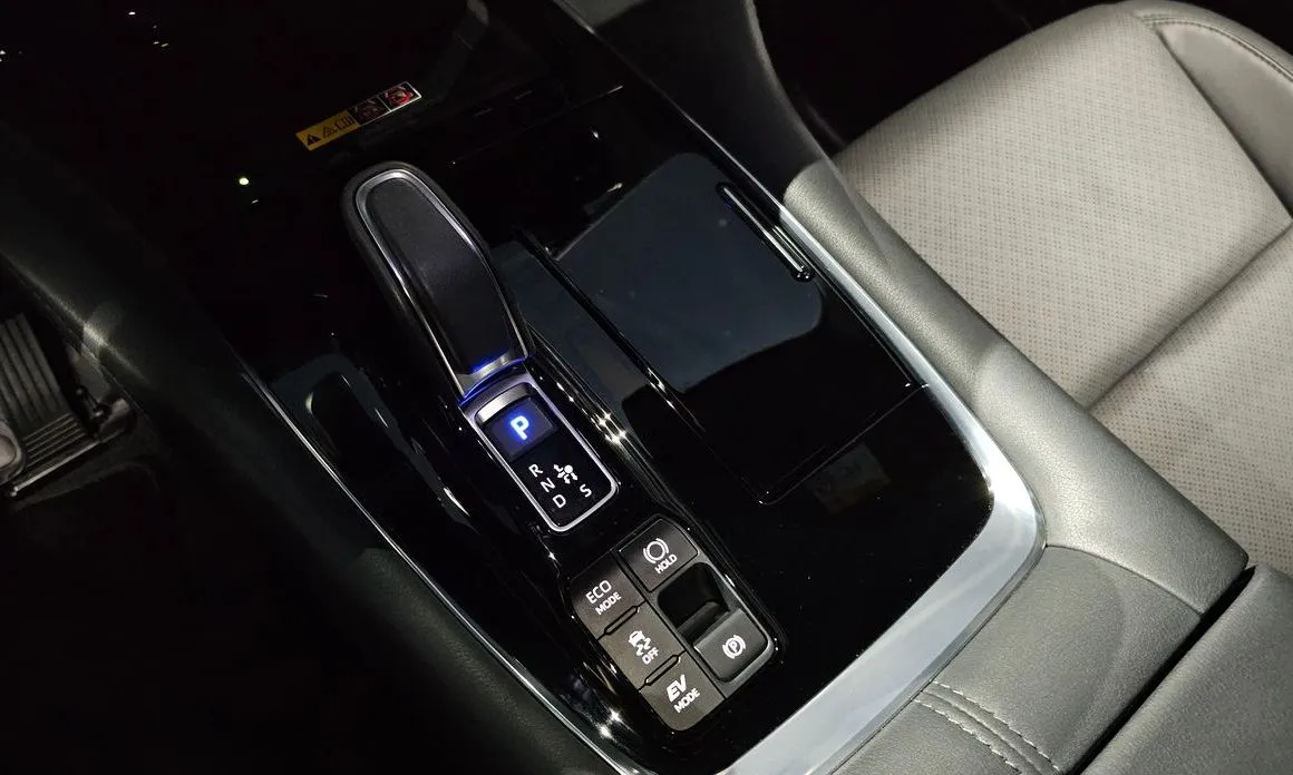 Toyota Alphard — фото 6