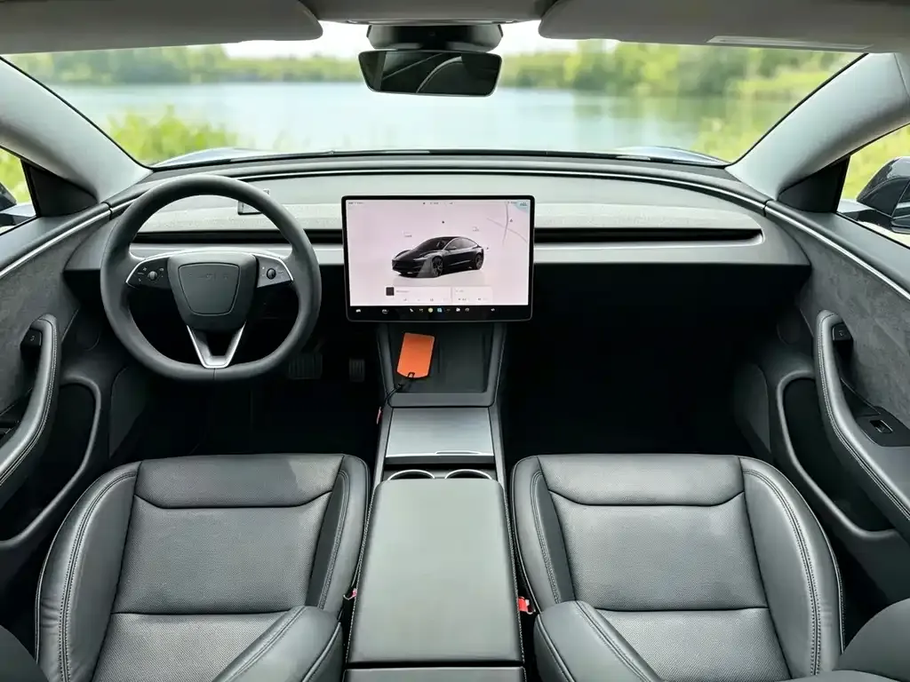 Tesla Model 3 — фото 8