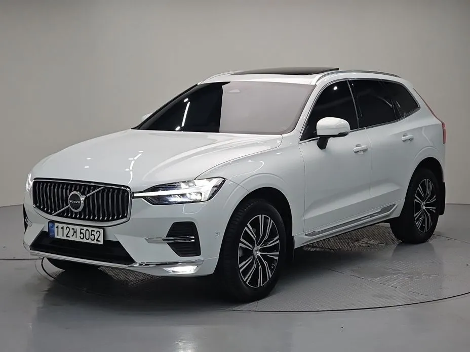 Volvo XC60 — фото 1