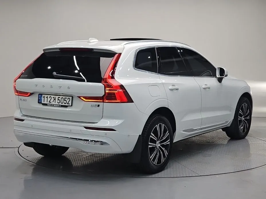 Volvo XC60 — фото 6