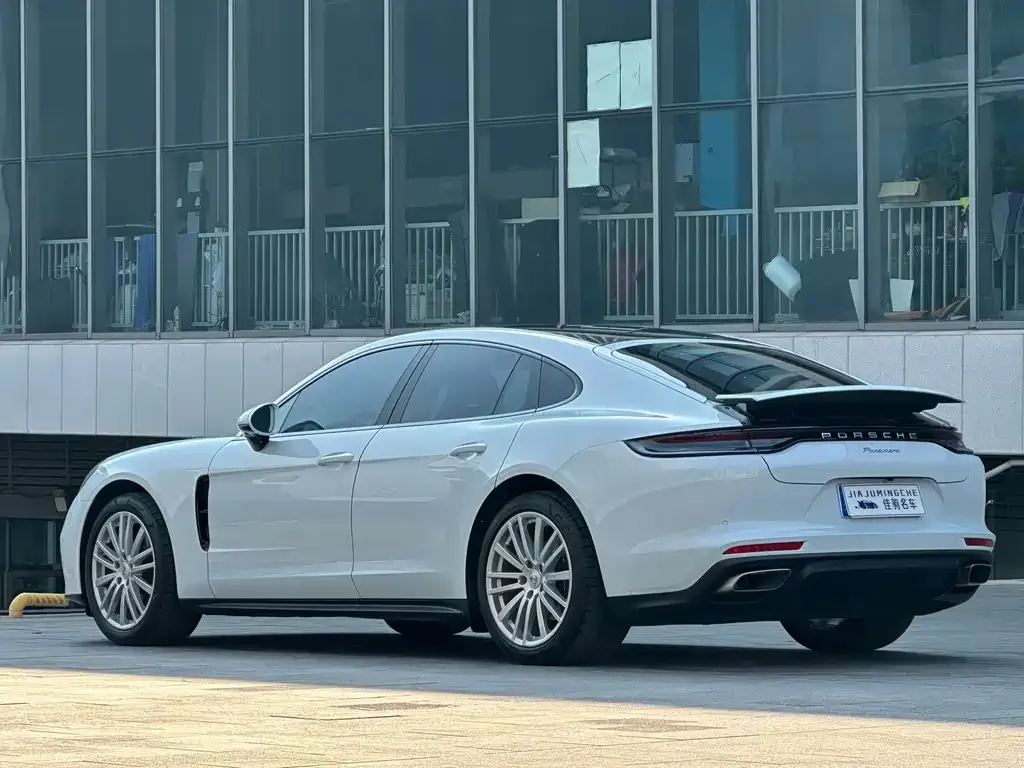 Porsche Panamera — фото 2