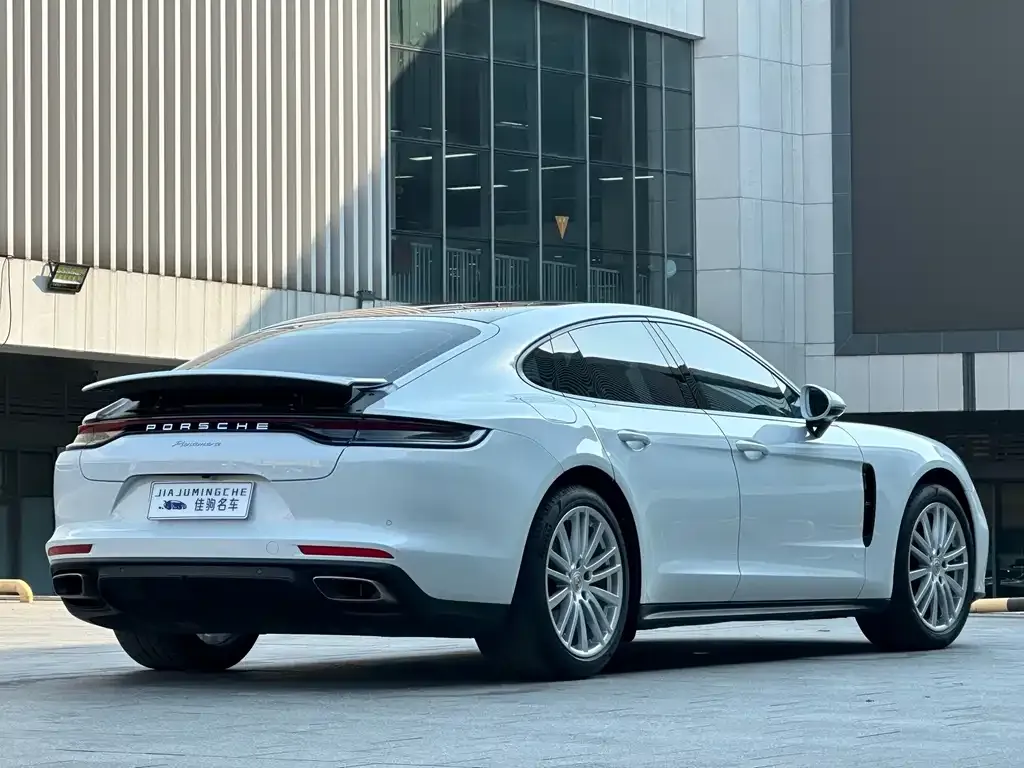 Porsche Panamera — фото 6