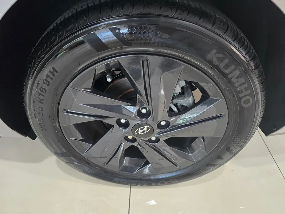 Hyundai AVANTE — фото 3