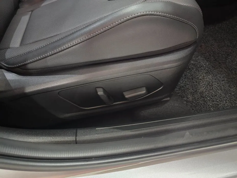 Hyundai AVANTE — фото 8