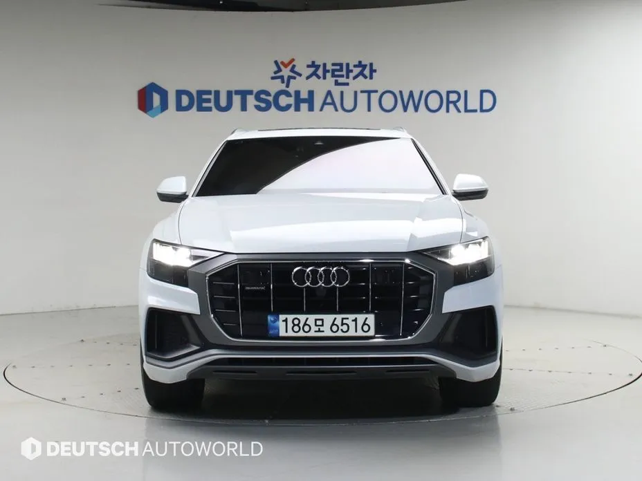 Audi Q8 — фото 5