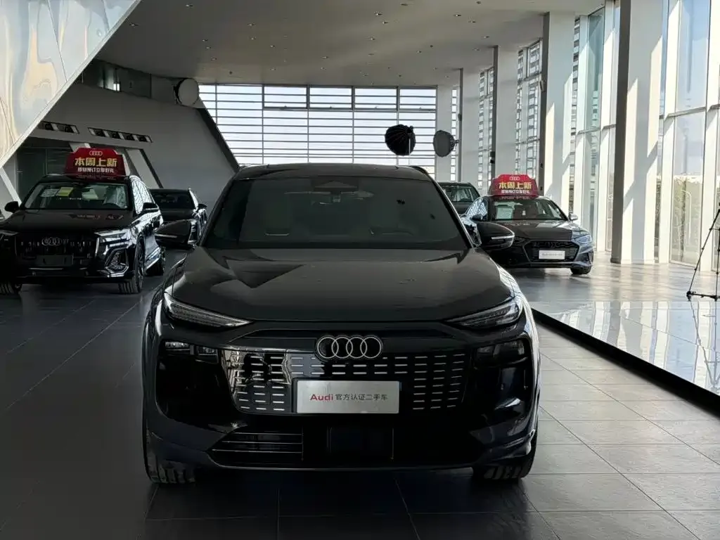 Audi Q6L e-tron — фото 5
