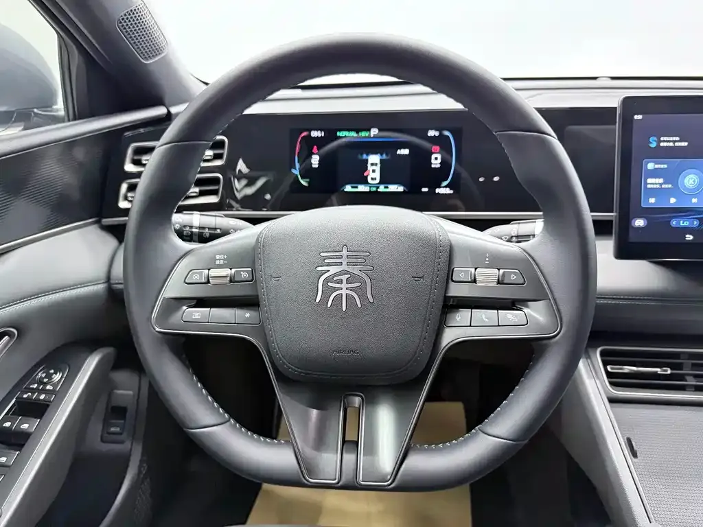 BYD Qin L — фото 6