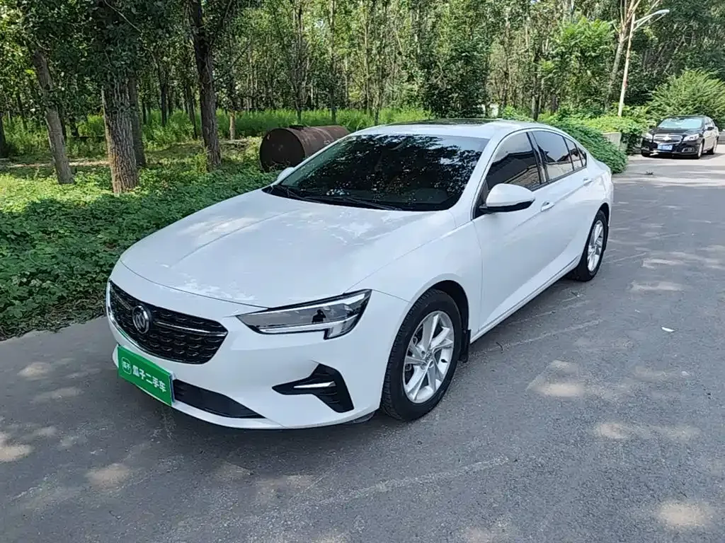 Buick Regal — фото 1