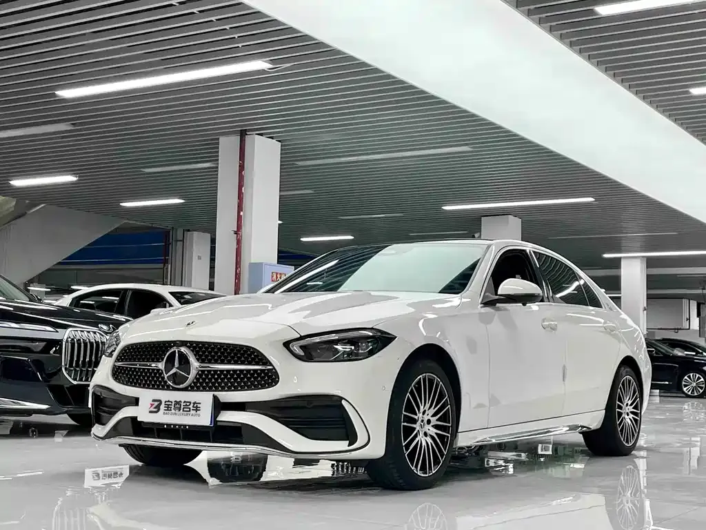 Mercedes-Benz C-Class — фото 1