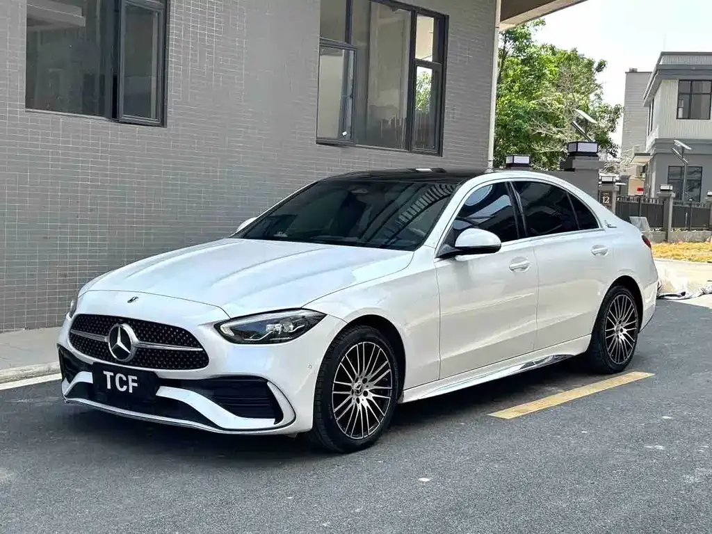 Mercedes-Benz C-Class — фото 1