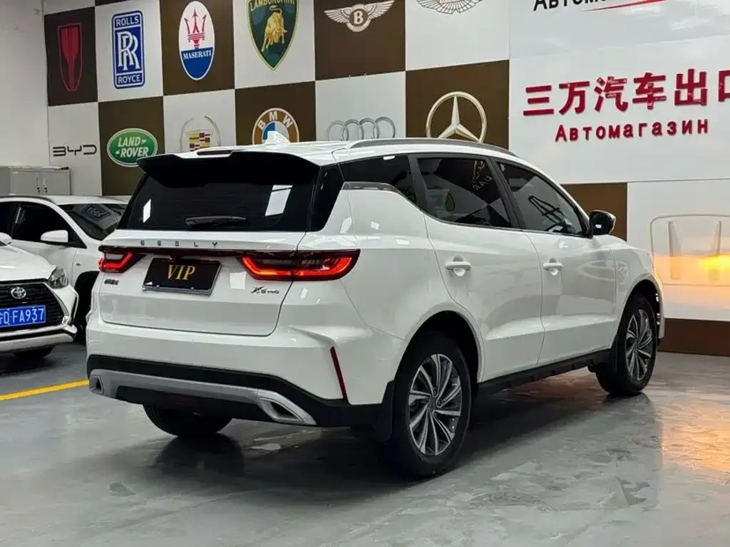 Geely Vision X6 — фото 5