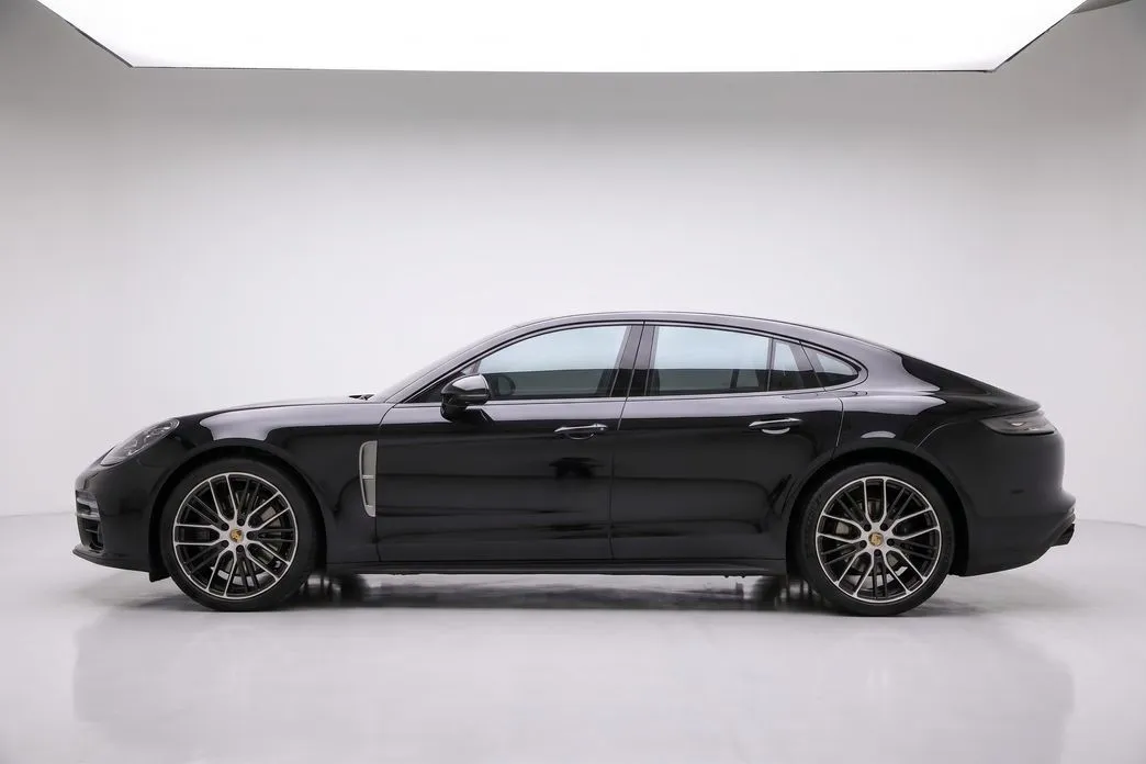 Porsche Panamera — фото 1