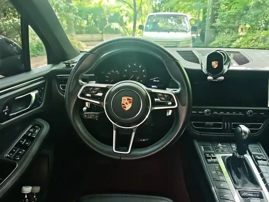 Porsche Macan — фото 4