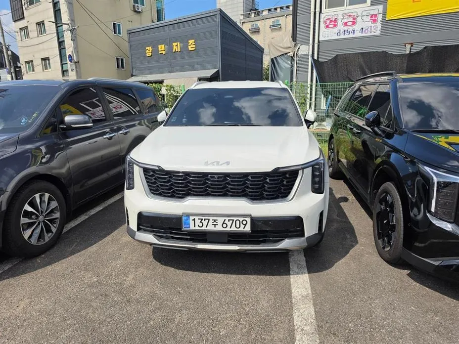 Kia Sorento — фото 1