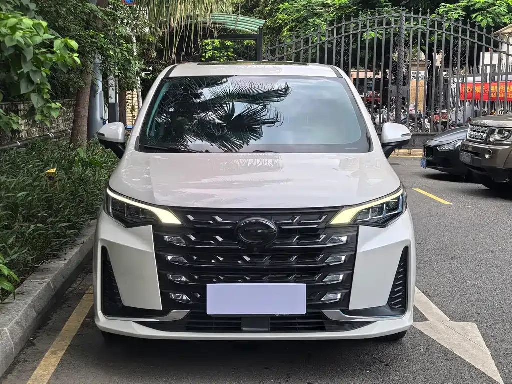 GAC Motor Trumpchi M6 — фото 10