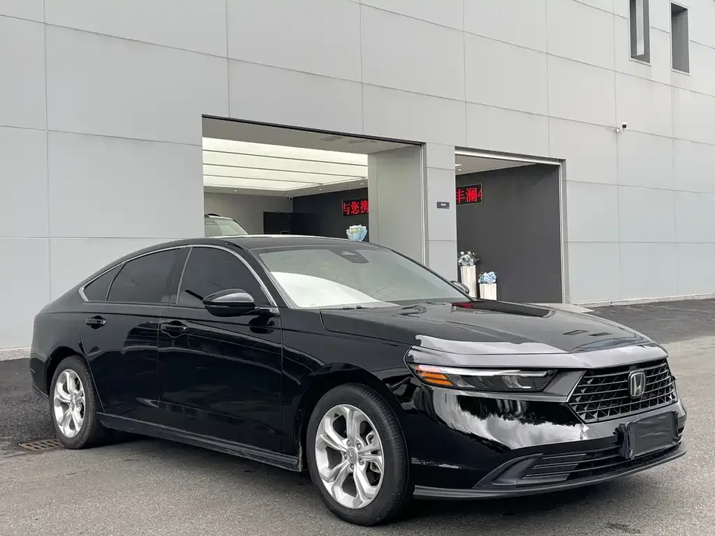Honda Accord — фото 7