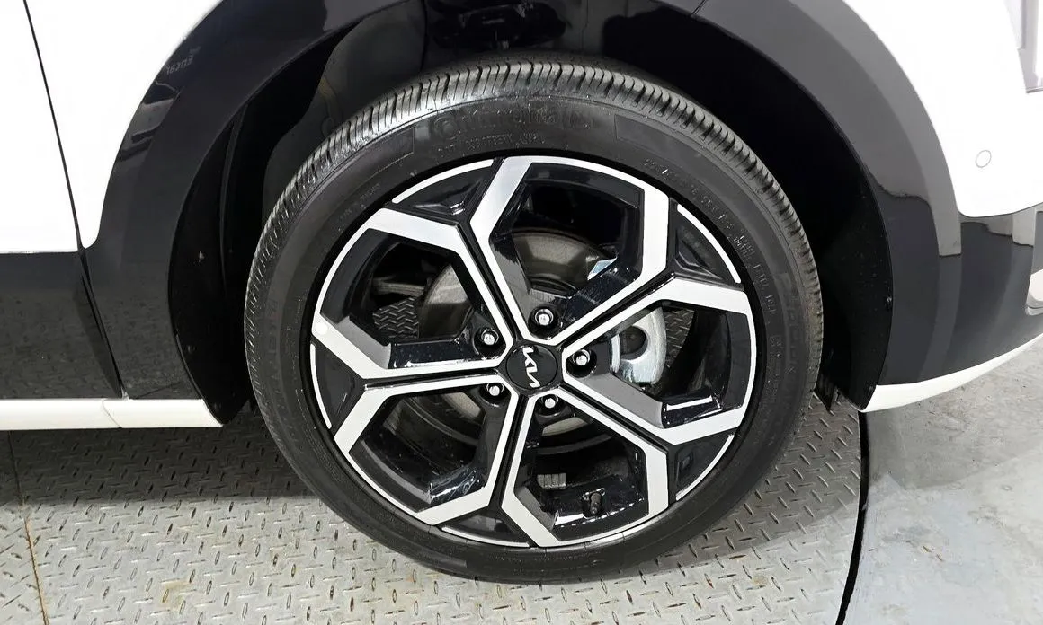Kia Niro — фото 10