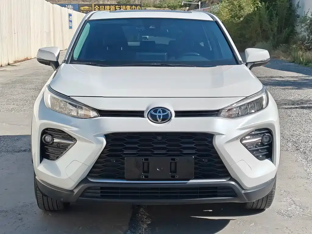 Toyota Wildlander — фото 2