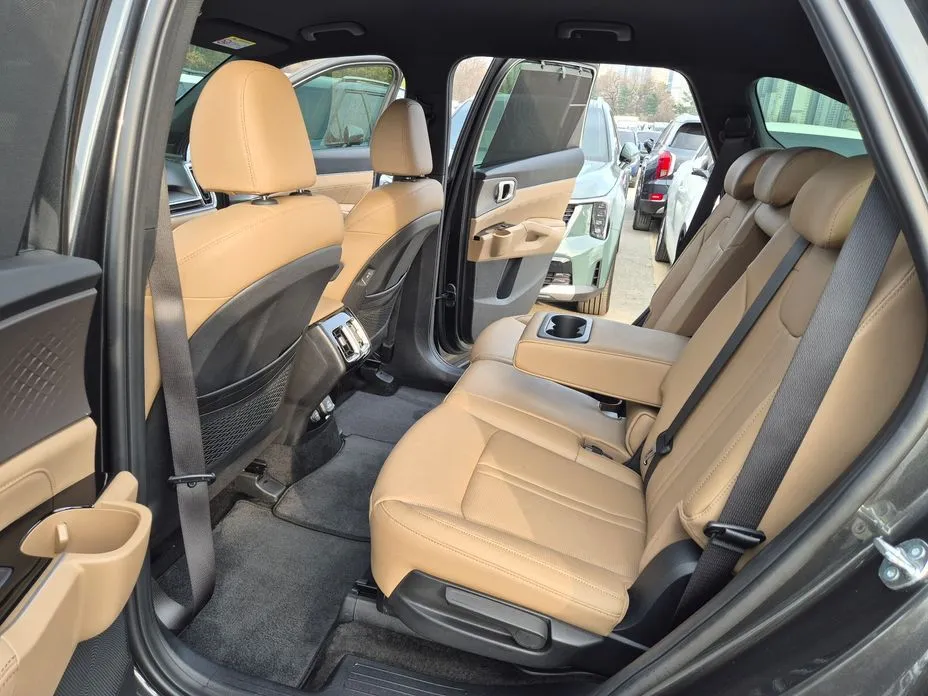 Kia Sorento — фото 10