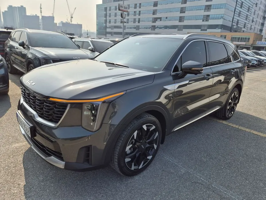 Kia Sorento — фото 6