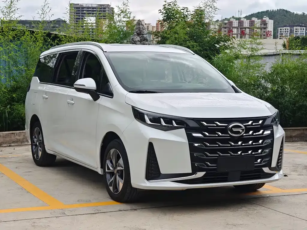GAC Motor Trumpchi M6 — фото 9
