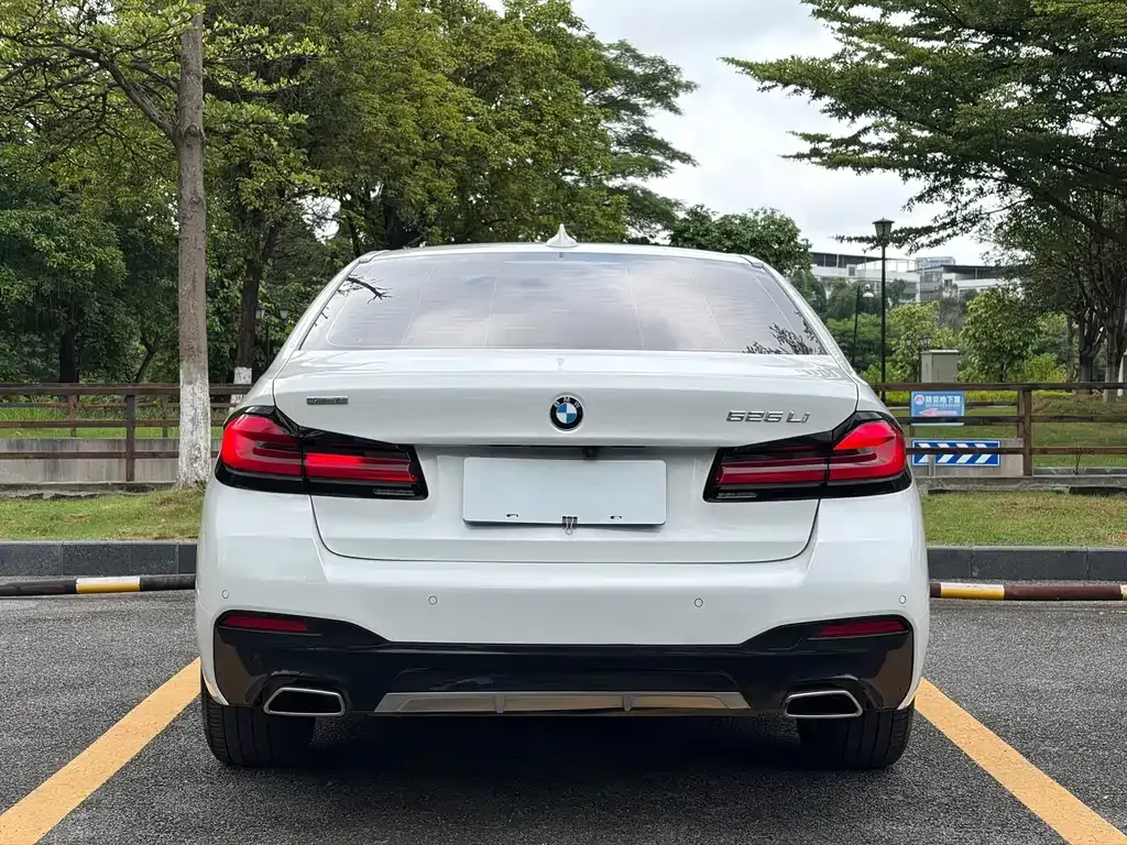 BMW 5 Series — фото 5