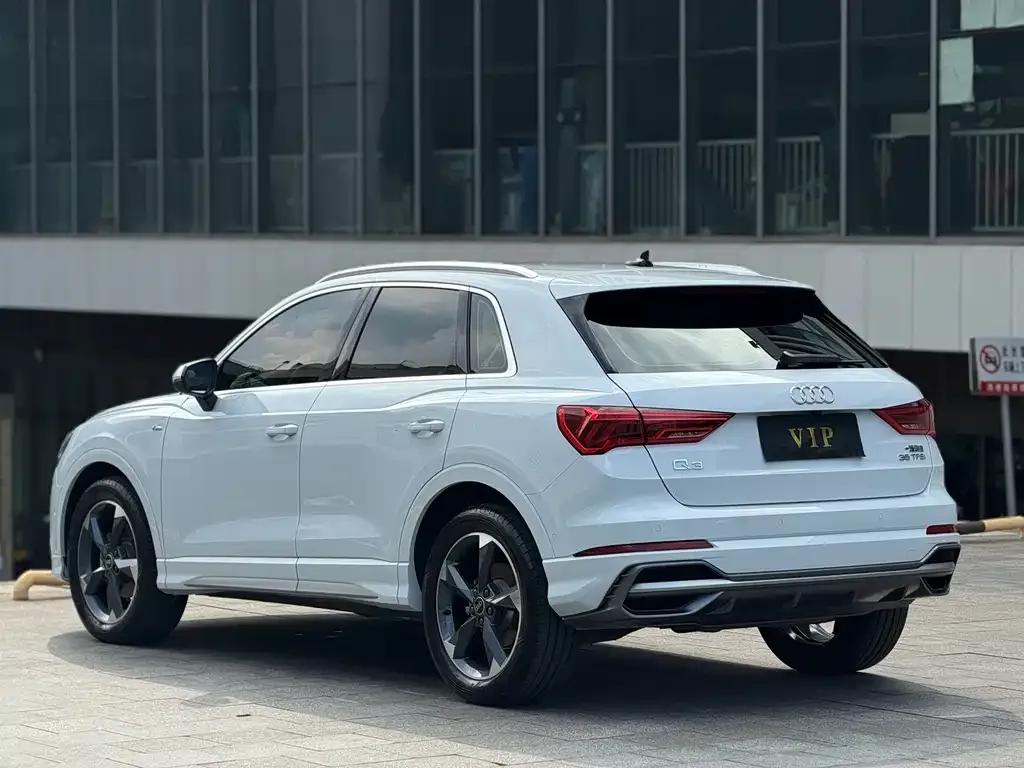 Audi Q3 — фото 8