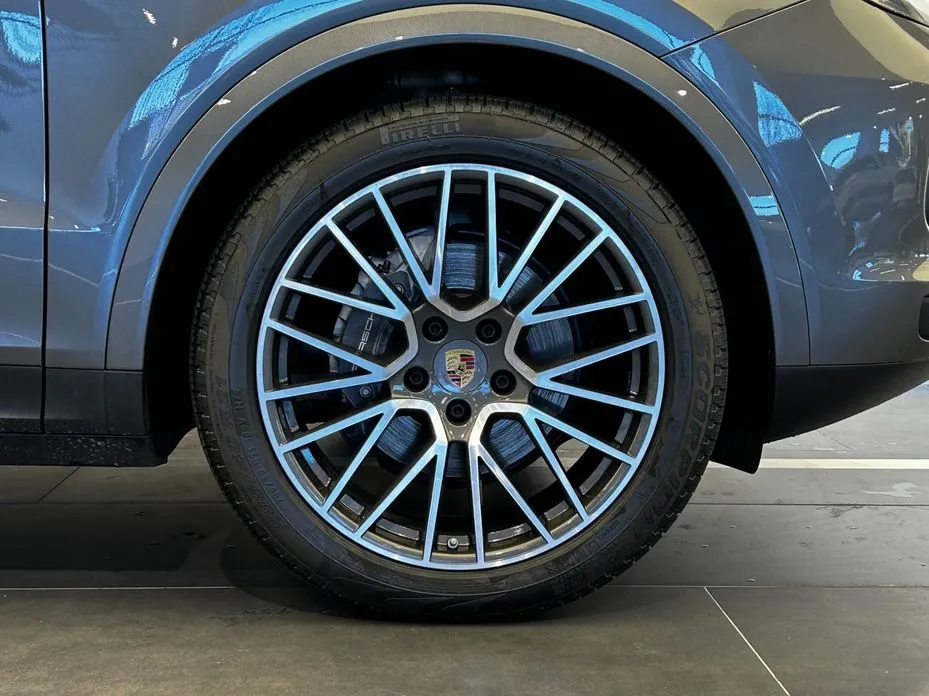 Porsche Cayenne — фото 4