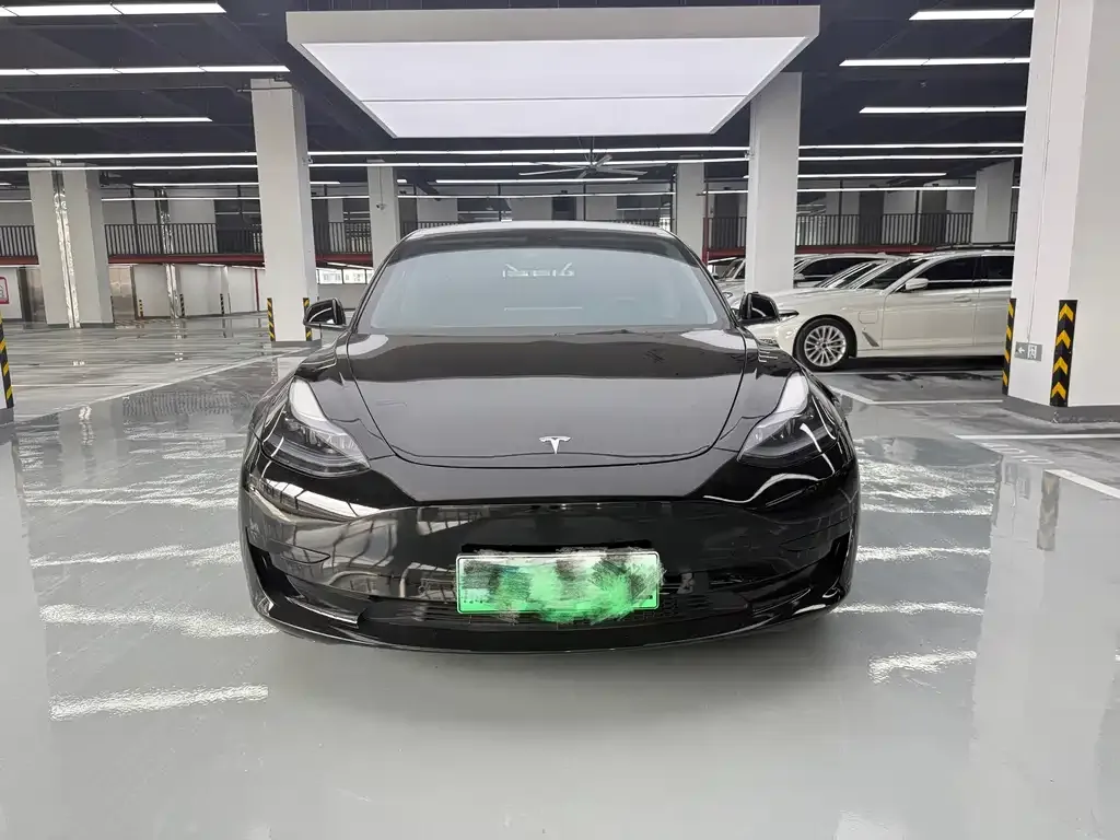 Tesla Model 3 — фото 5