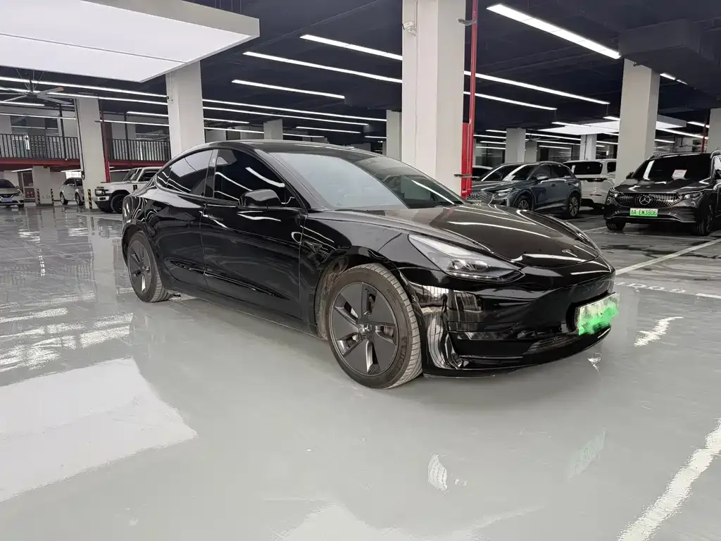 Tesla Model 3 — фото 10