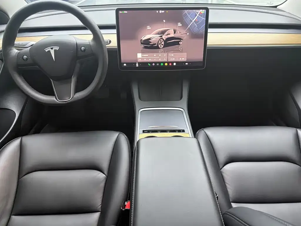 Tesla Model 3 — фото 4