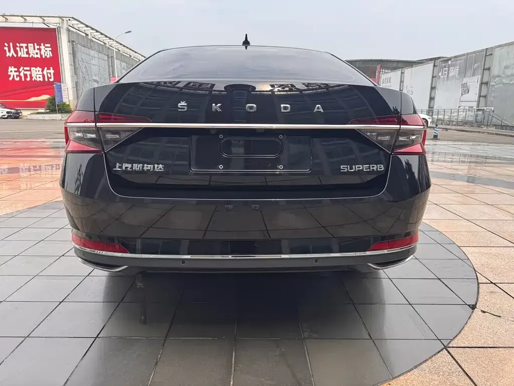 Skoda Superb — фото 6