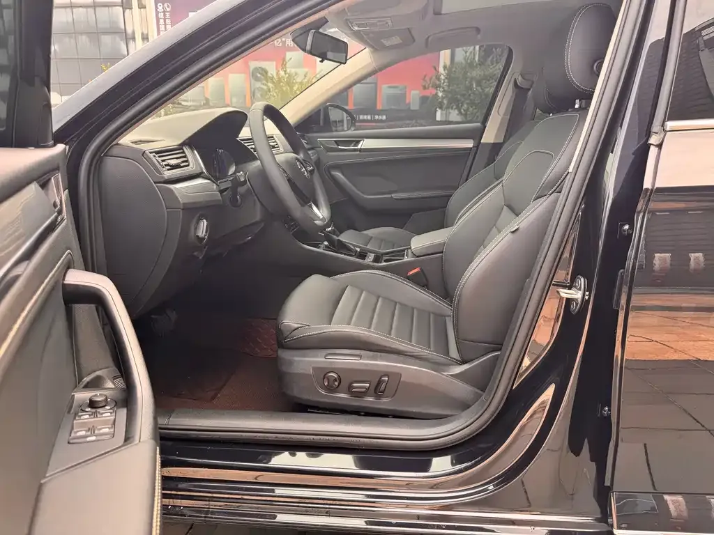 Skoda Superb — фото 3