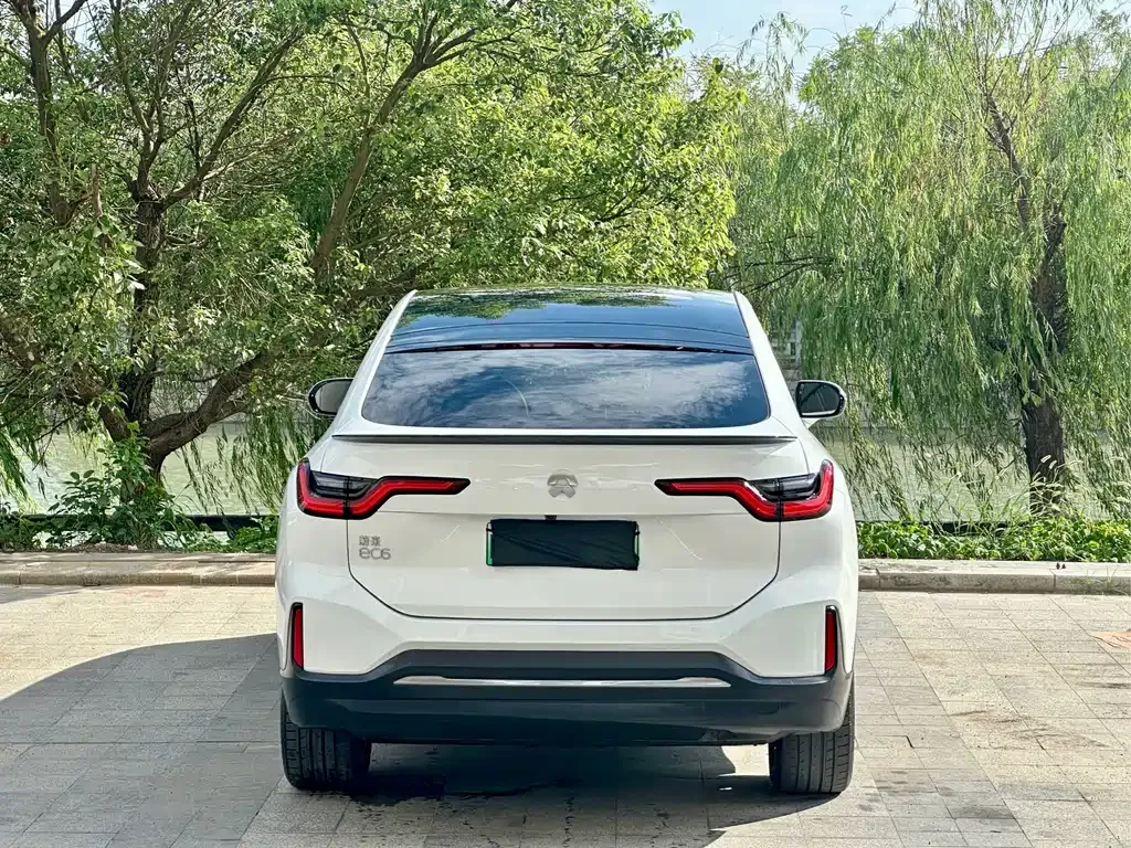 NIO EC6 — фото 9