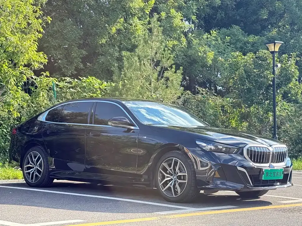 BMW i5 — фото 3