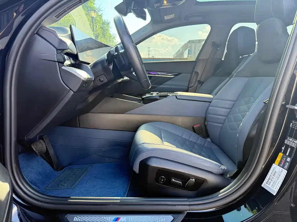 BMW i5 — фото 2
