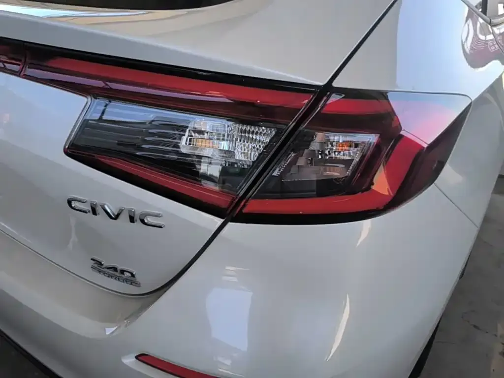 Honda Civic — фото 5
