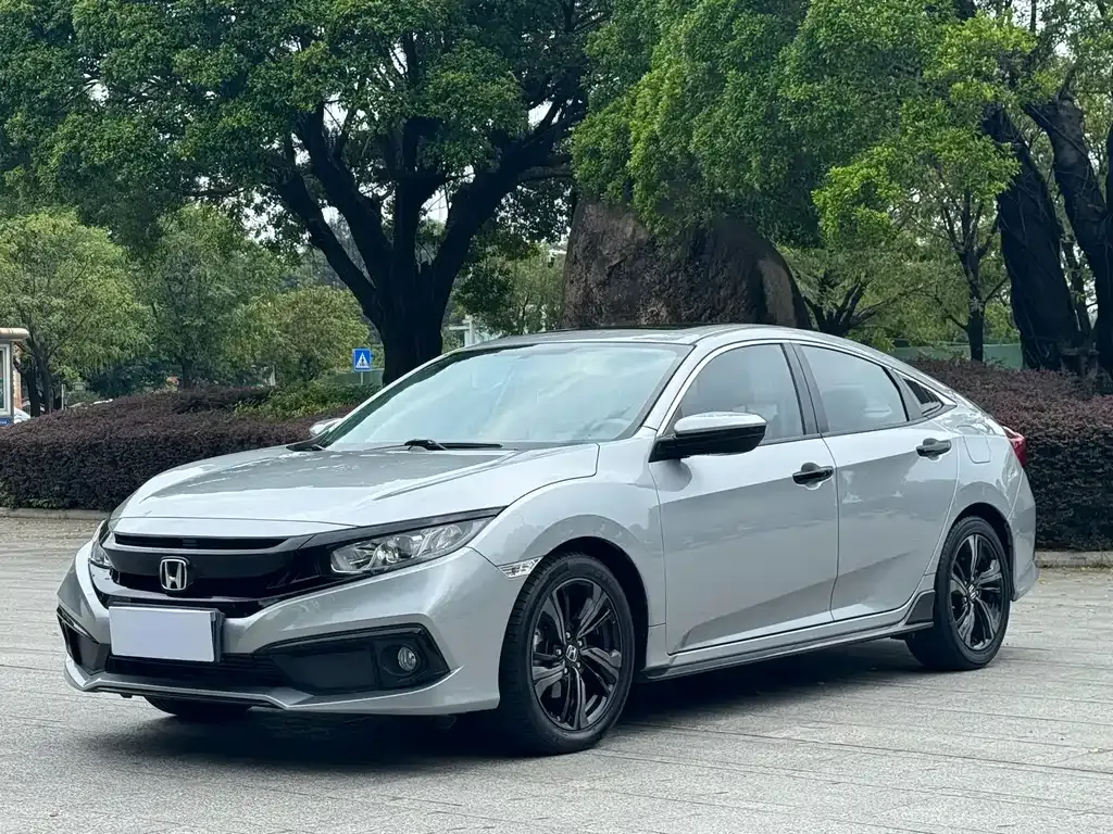 Honda Civic — фото 1