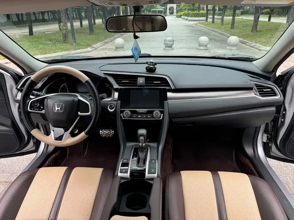 Honda Civic — фото 8