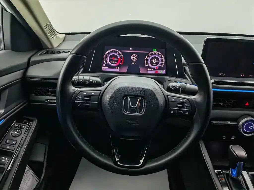 Honda Accord — фото 10
