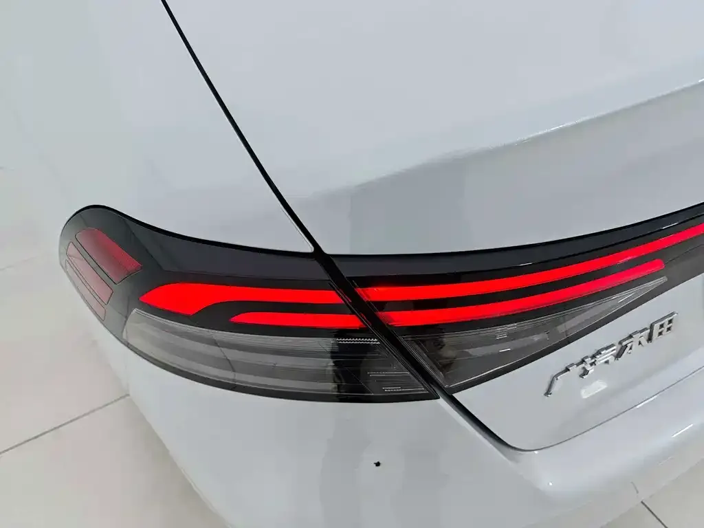 Honda Accord — фото 9