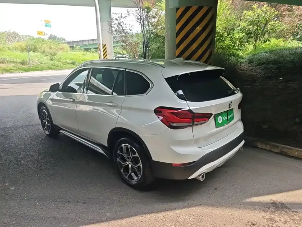 BMW X1 — фото 5