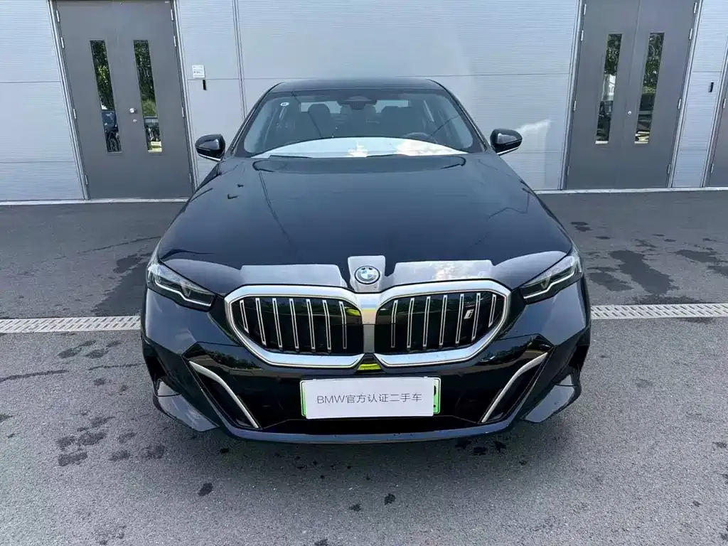 BMW i5 — фото 6
