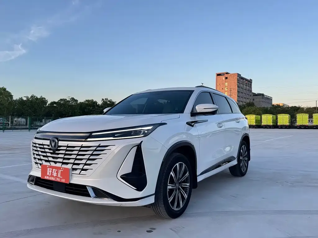 Changan CS75PLUS — фото 1