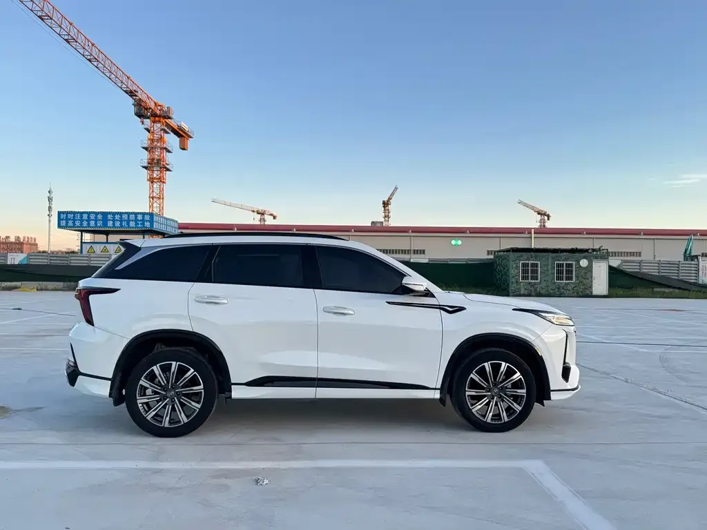 Changan CS75PLUS — фото 2